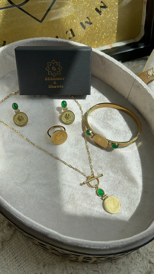 Medina Vintage Louiza Four Piece Set