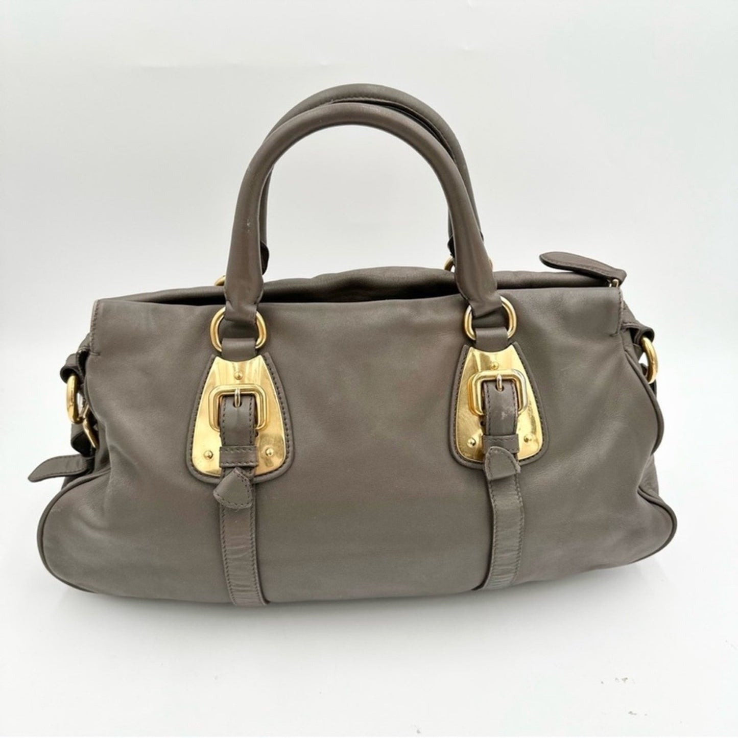 Prada Vitello Daino Leather Satchel in Elegant Taupe Gray –Timeless & Versatile