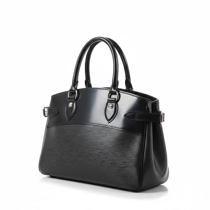 Louis Vuitton Passy PM Black Epi Leather Handbag  Authentic Excellent Condition