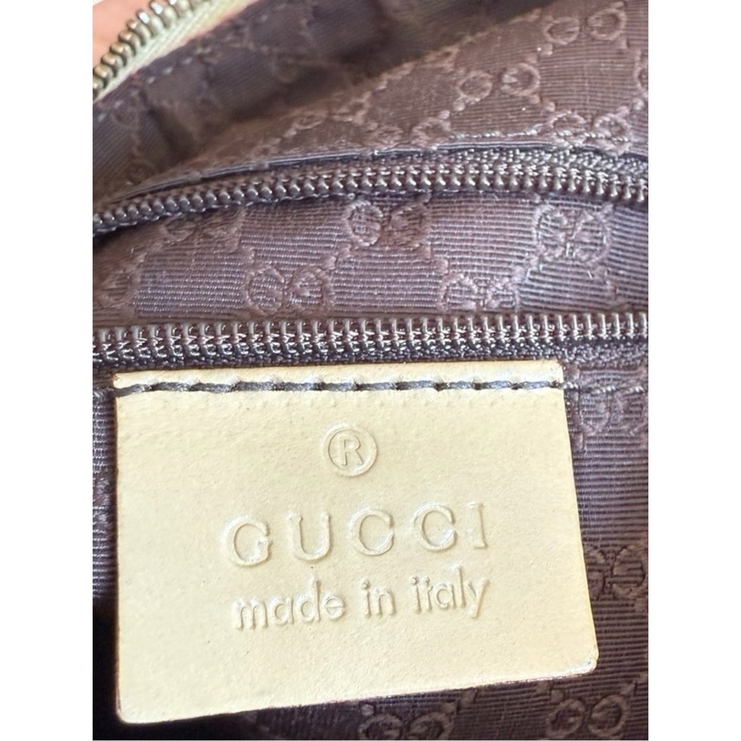 Gucci Sherry Line Beige Canvas Crossbody / Shoulder Hobo Bag Adjustable Strap