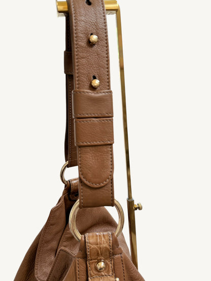 Gucci G Wave Large Hobo camel — additional exterior detail | Shimmer & Shawls