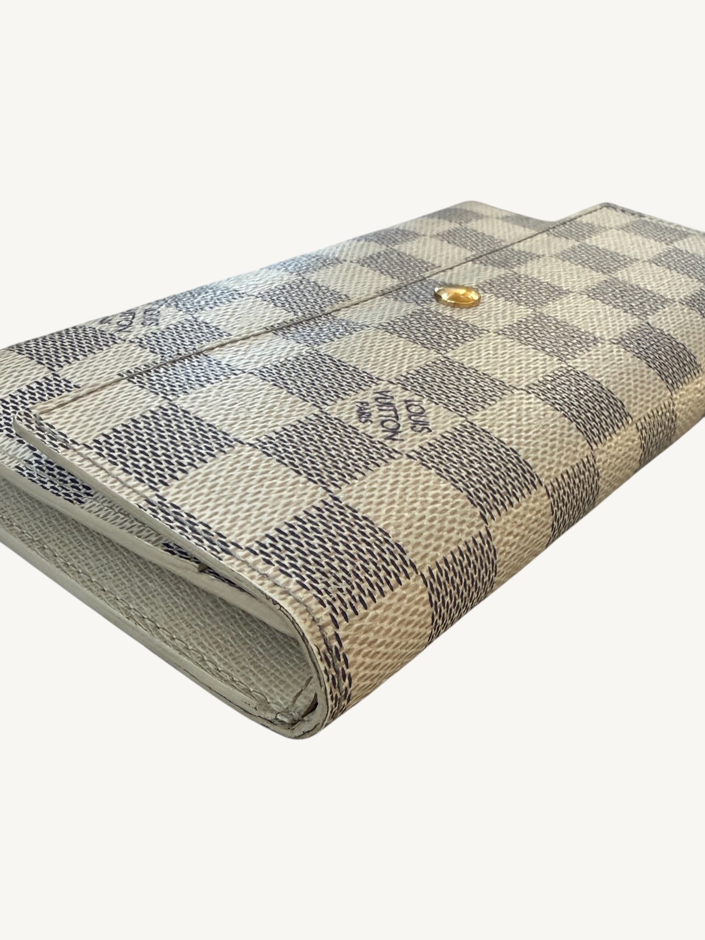 Louis Vuitton Damier Azur Portefeuille International Long Wallet — Cream — Excellent Pre-Owned