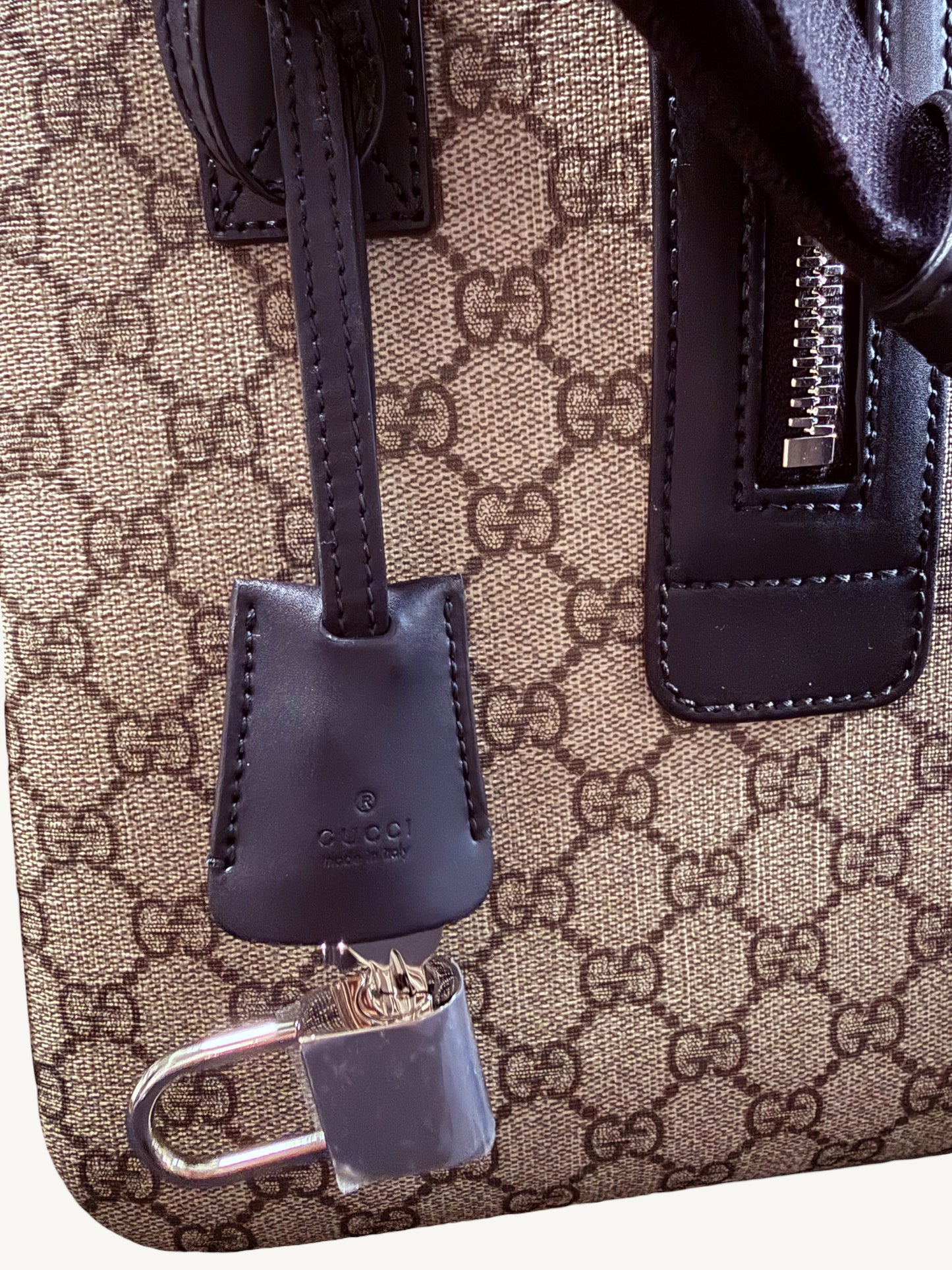 Gucci GG Supreme X-Large Travel Duffel Bag — Beige/Ebony — Brand New Full Set