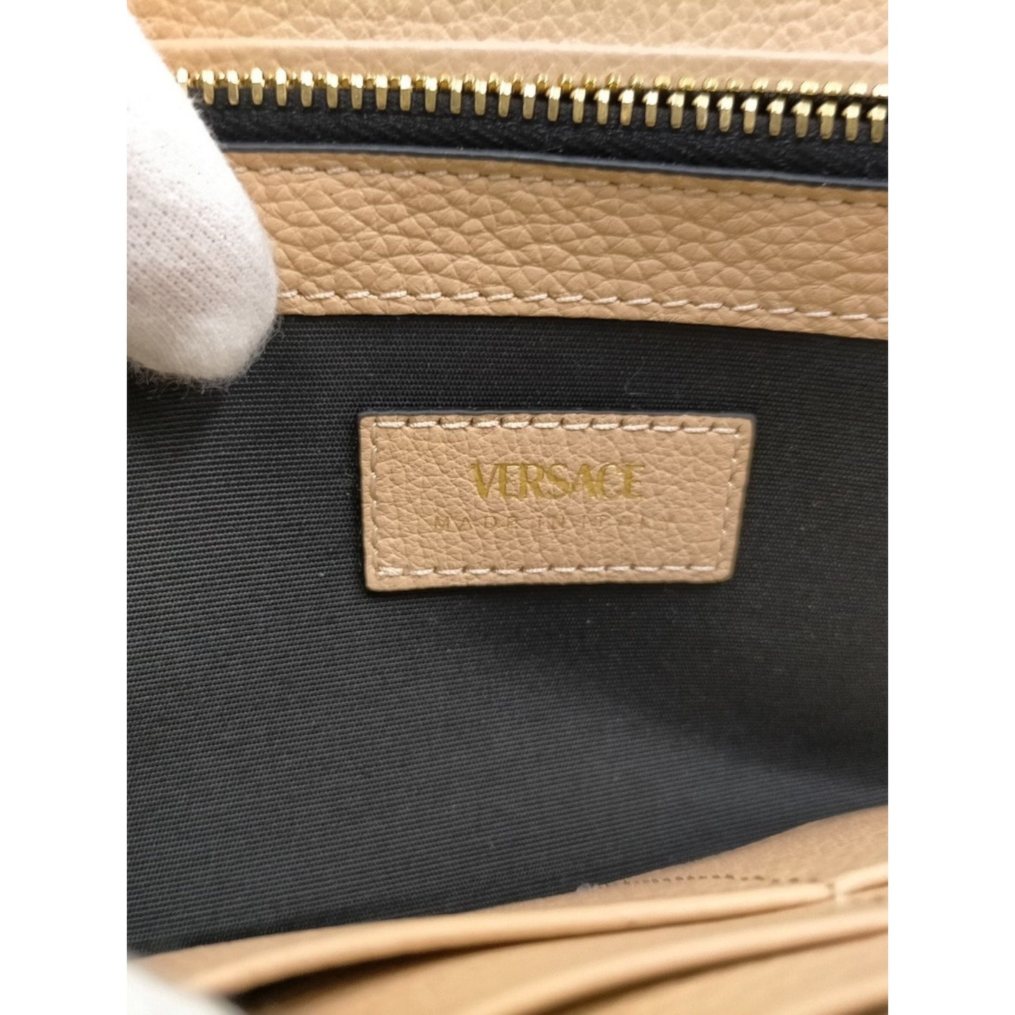 Versace Virtus Beige Leather Zip Around Wallet Gold Baroque V Logo Continental