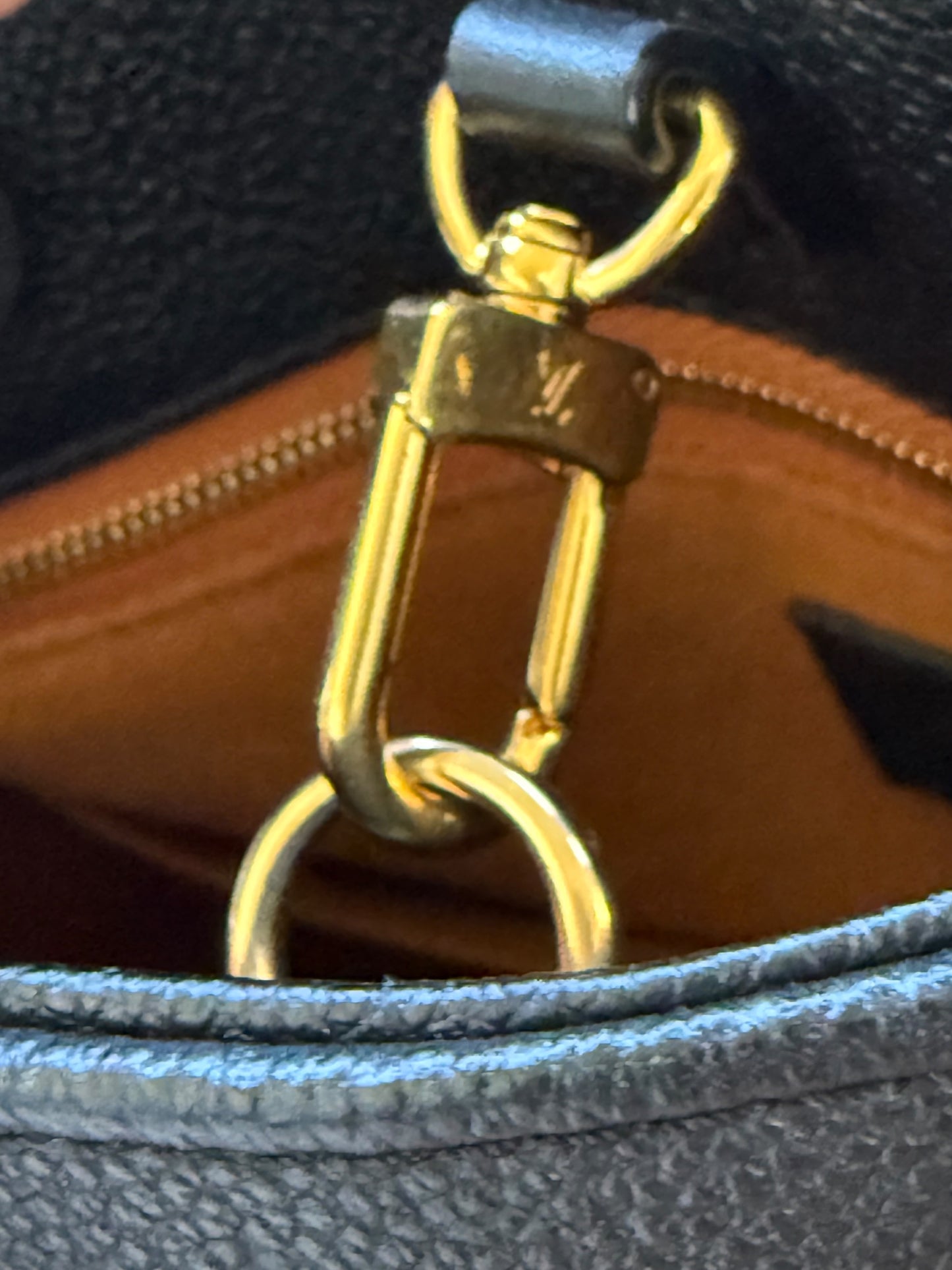 Louis Vuitton Monogram Empreinte On The Go GM — Noir — Excellent Like New