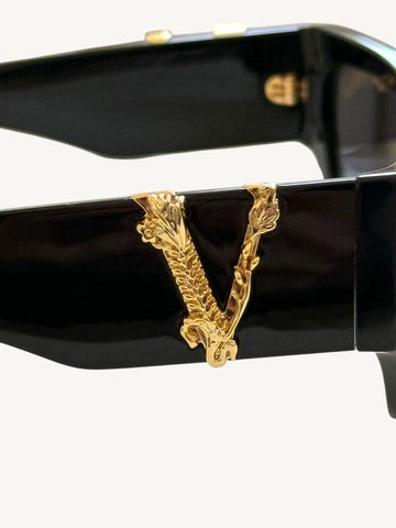 Versace VE4383 Black Cat Eye Sunglasses — Gold Barocco V — New Full Set