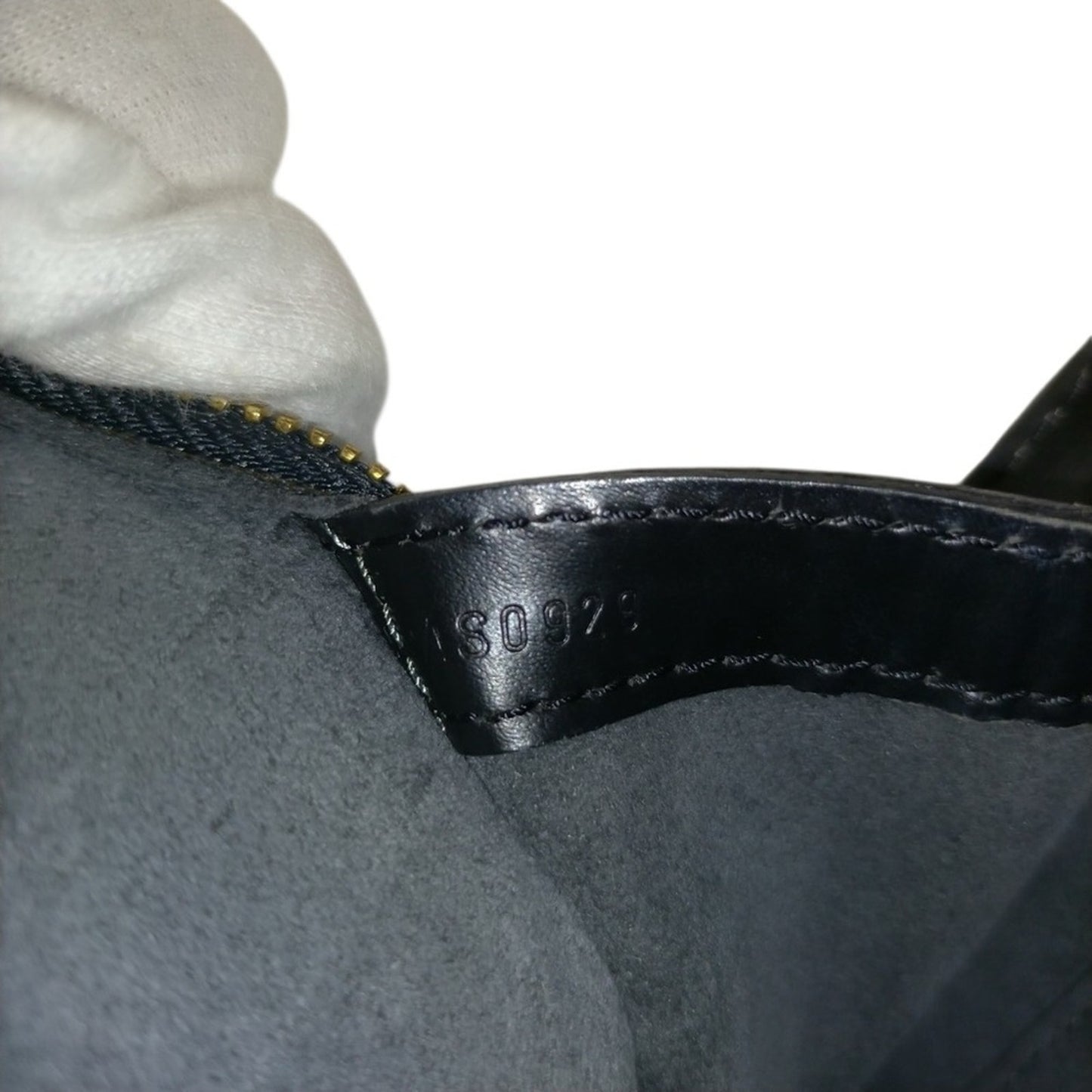 Louis Vuitton Lussac Shoulder Bag Black Epi Leather M52282 Made in France