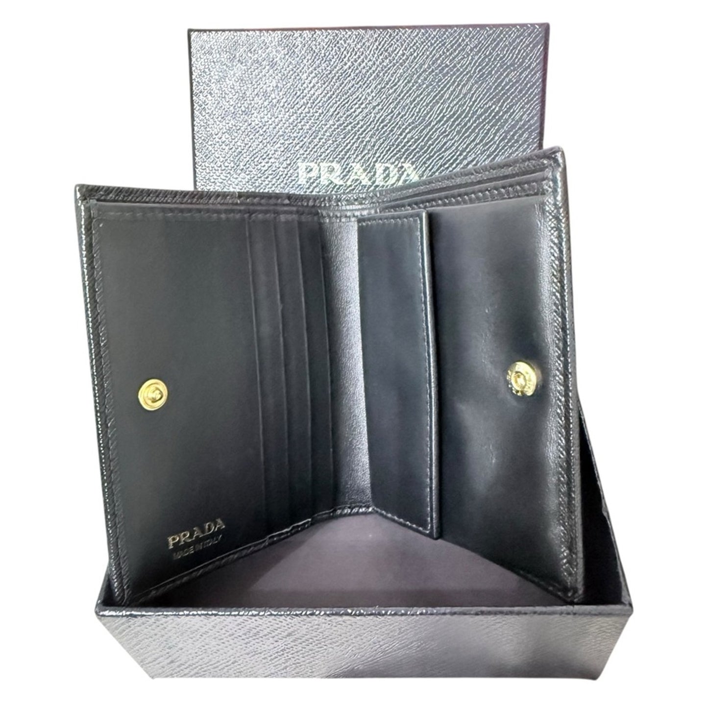 Authentic NWOT Prada Black Saffiano Leather Monochrome Compact Wallet w/ Box