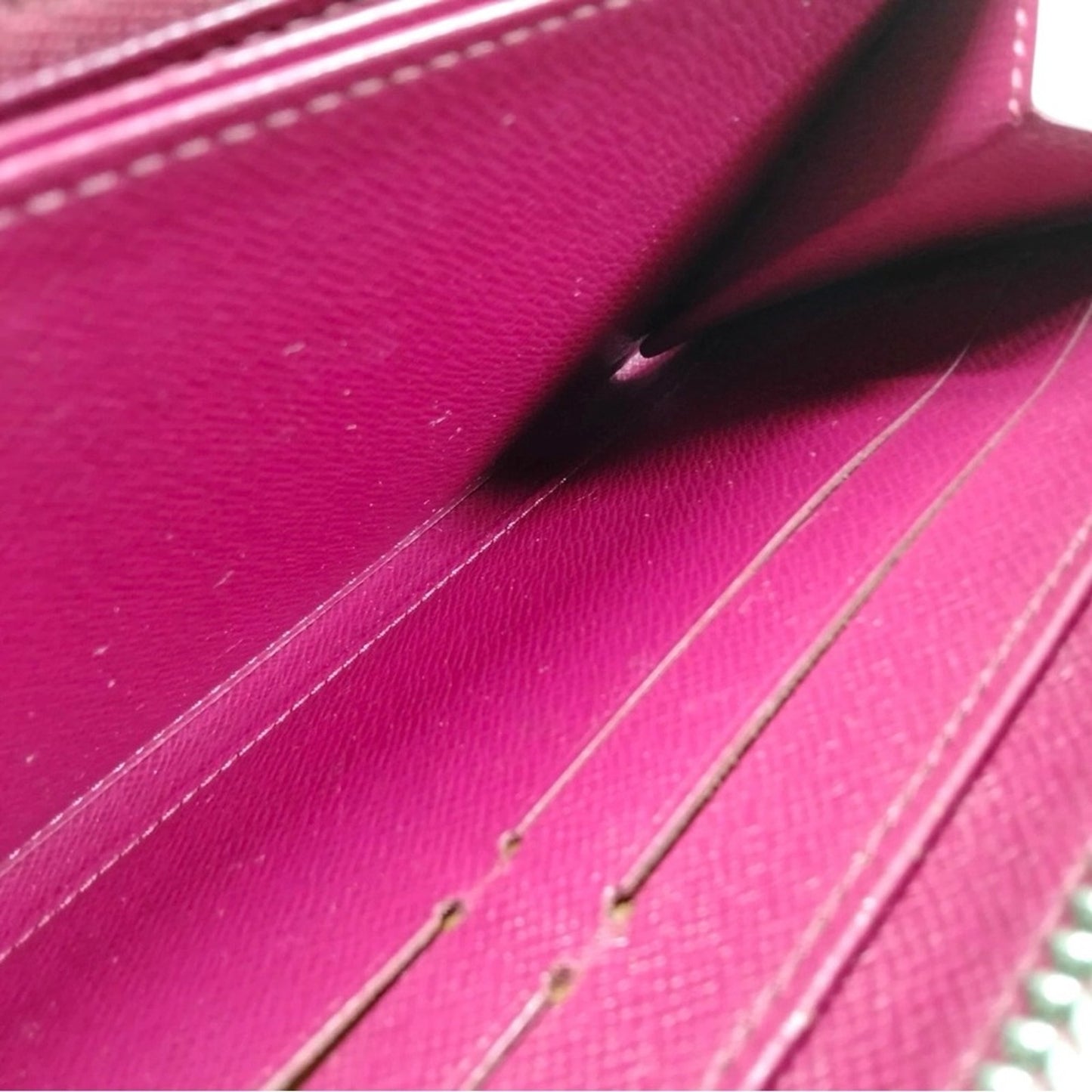 Louis Vuitton Zippy Wallet in Epi Leather — Bordeaux