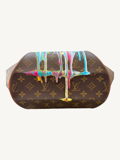 Louis Vuitton Ellipse MM bottom corner showing light canvas wear consistent with vintage age