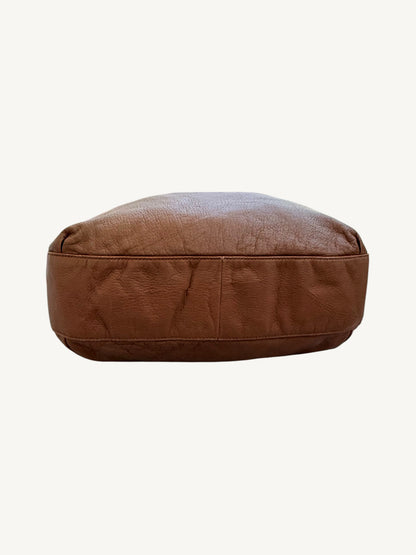 Gucci G Wave Large Hobo camel — bottom base on white background | Shimmer & Shawls