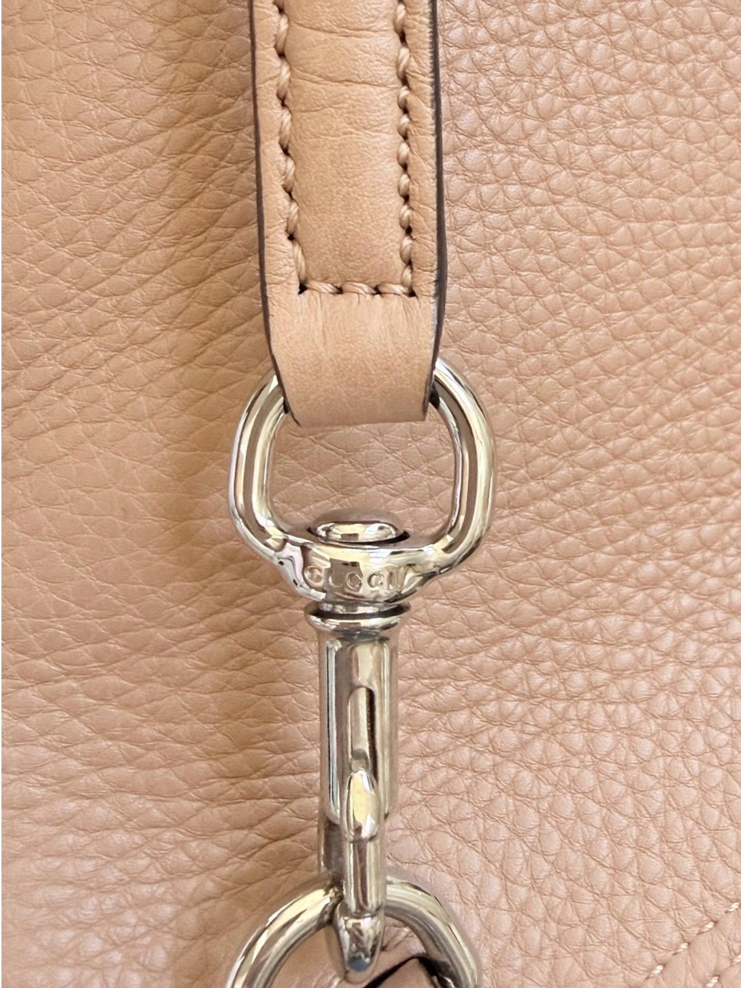 Gucci Large Bamboo Daily 2Way Top Handle Crossbody Bag — Camel Grained Calfskin | Frida Giannini Era Style 370830