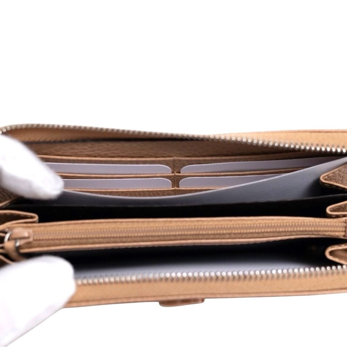 Like New Gucci GG Marmont Zip-Around Wallet – Beige Pebbled Leather