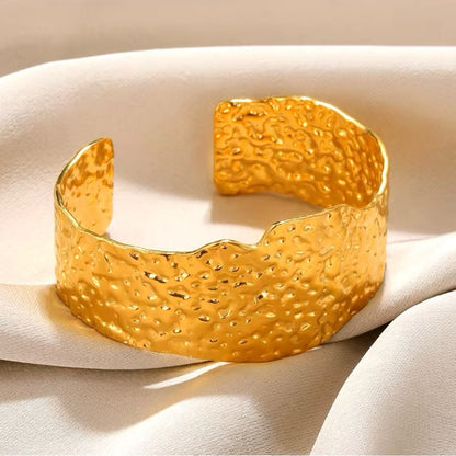 Sahara Bangle | Hammered Cuff Bracelet | 18k PVD Gold-Plated Stainless Steel