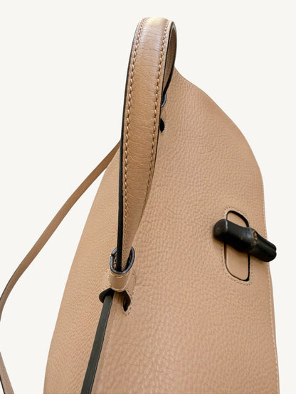 Gucci Large Bamboo Daily 2Way Top Handle Crossbody Bag — Camel Grained Calfskin | Frida Giannini Era Style 370830