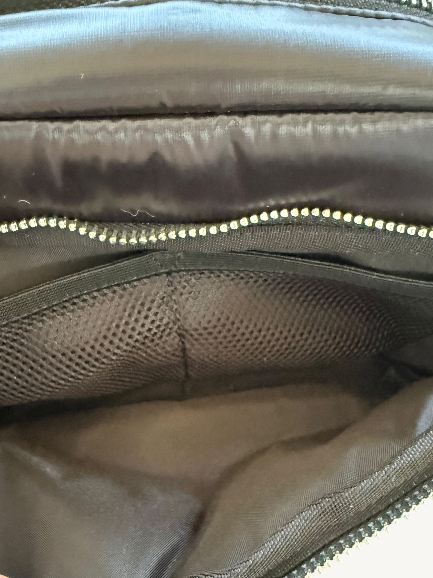 Lululemon Everywhere Crossbody 2L Wunder Puff — Black NWT