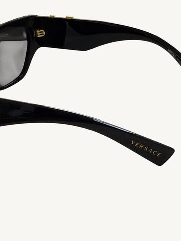 Versace VE4383 Black Cat Eye Sunglasses — Gold Barocco V — New Full Set