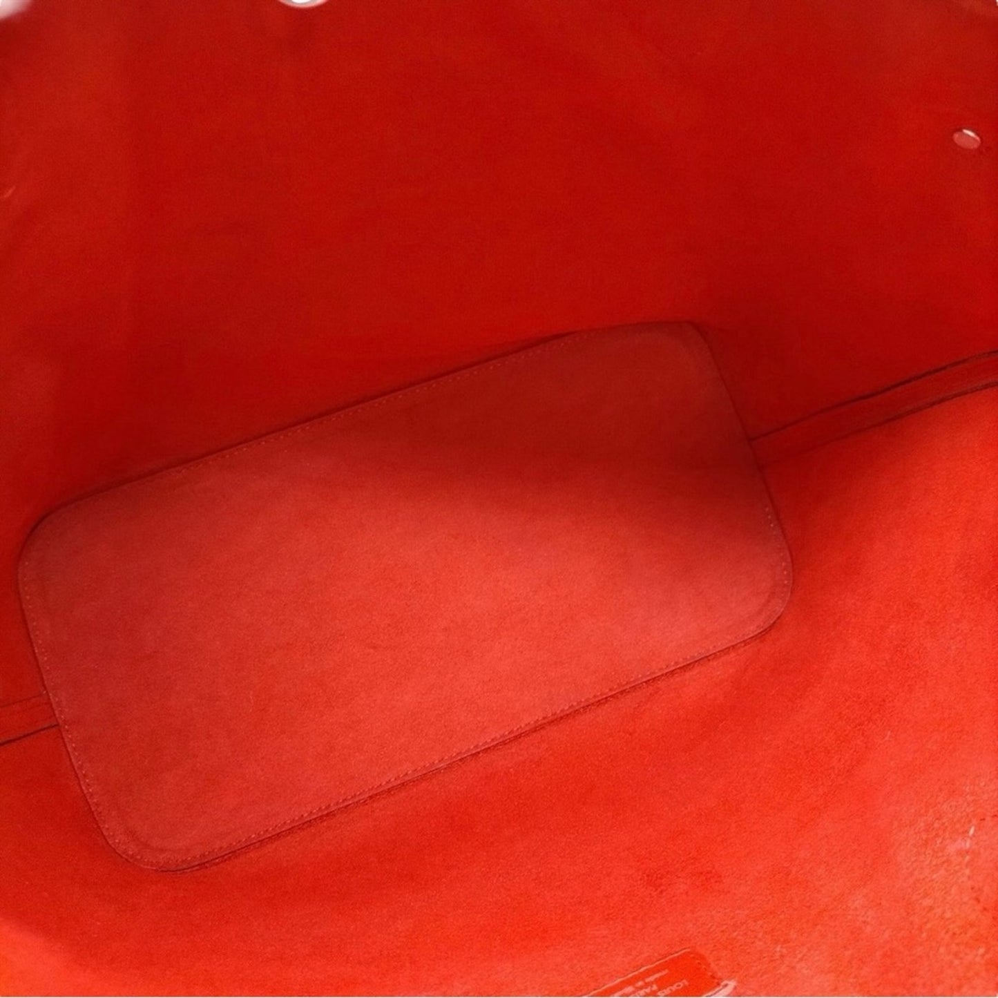 Louis Vuitton Red Epi Leather Neverfull MM Tote – Made in Spain