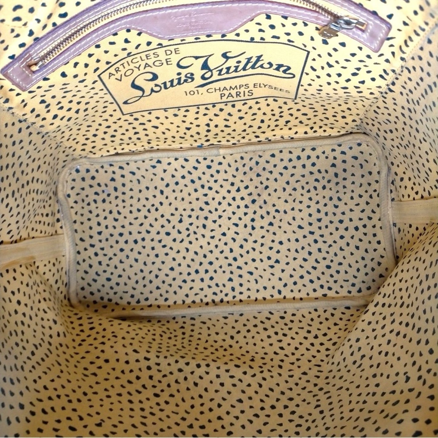 Louis Vuitton x Yayoi Kusama Limited Edition Yellow Waves Neverfull MM Tote