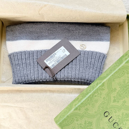 NWT & Box Gucci New Port Web Stripe Knit 100% Wool Beanie Hat Gray & White
