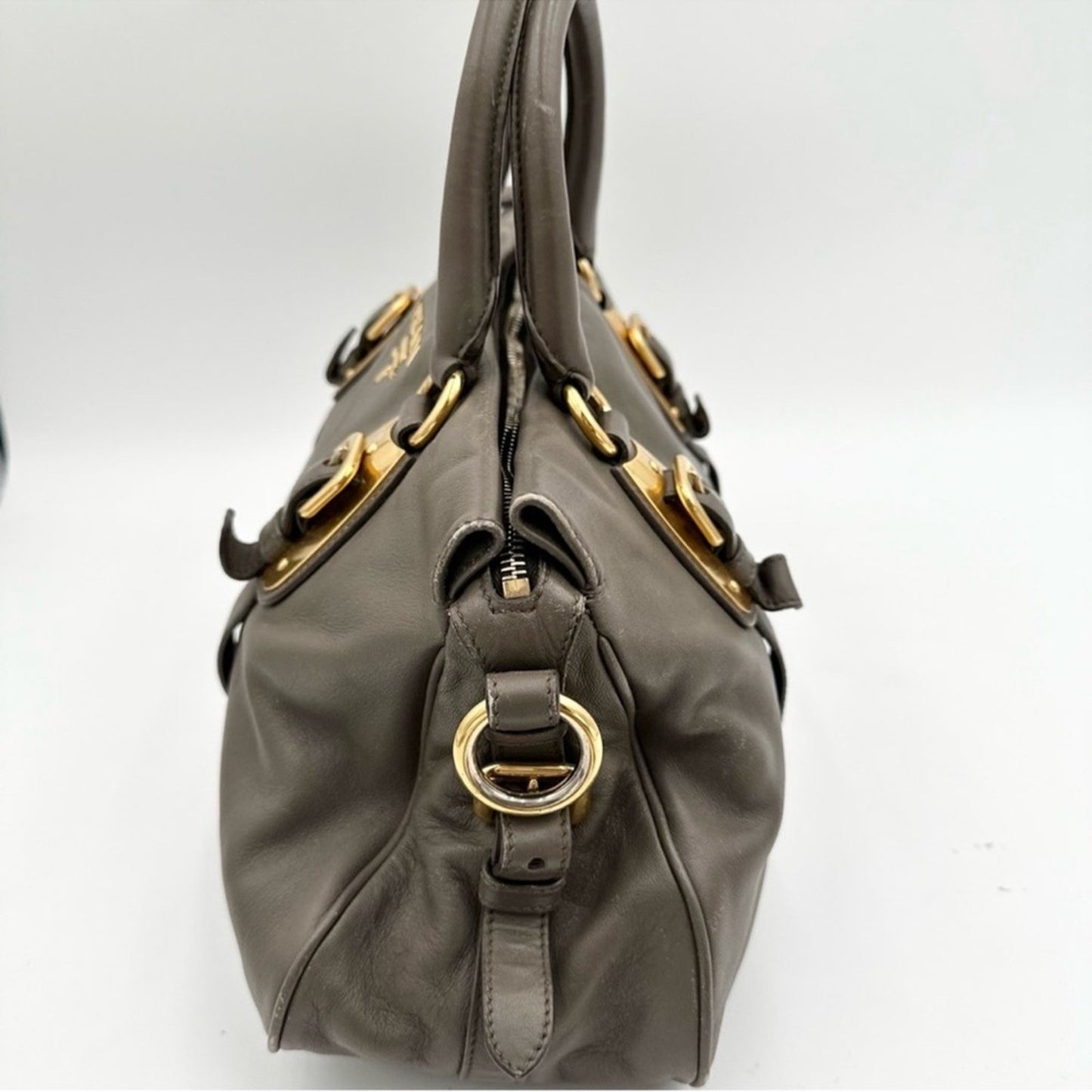 Prada Vitello Daino Leather Satchel in Elegant Taupe Gray –Timeless & Versatile