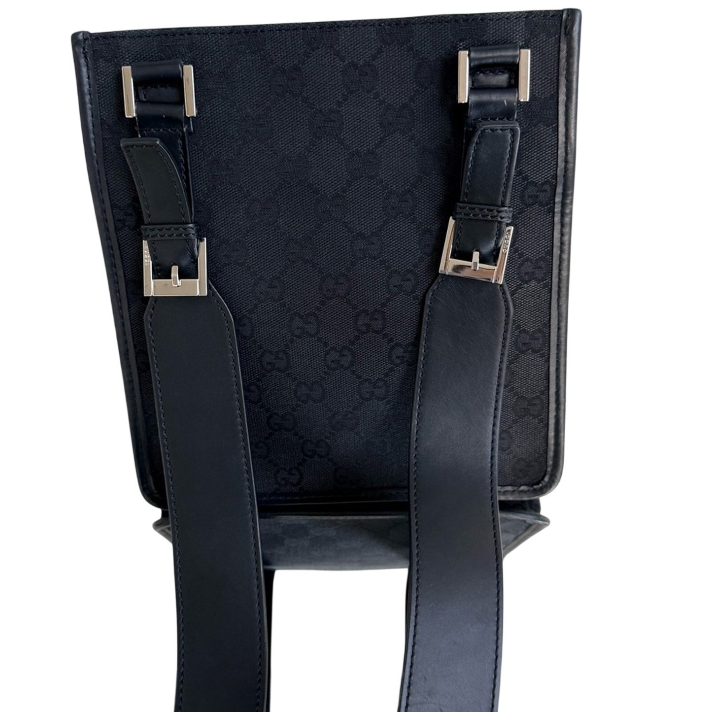 Gucci Black GG Canvas Crossbody Bag Unisex Italian Classic Silver Hardware