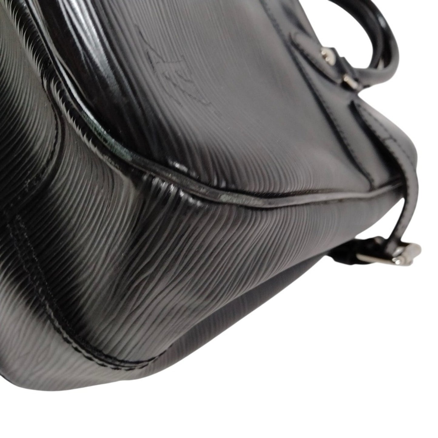 Louis Vuitton Passy PM Black Epi Leather Handbag  Authentic Excellent Condition