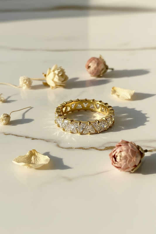 Gold Ring — Marble & Flowers Portrait