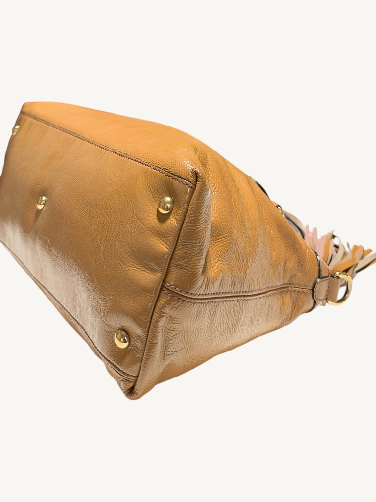 Gucci Soho camel tan satchel: Base corner detail 3