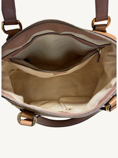 Gucci Soho camel tan satchel: Interior zip pocket and small spots