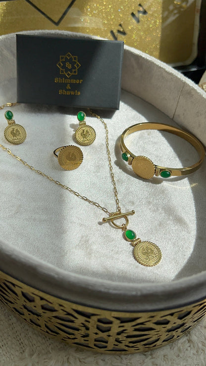 Medina Vintage Louiza Four Piece Set