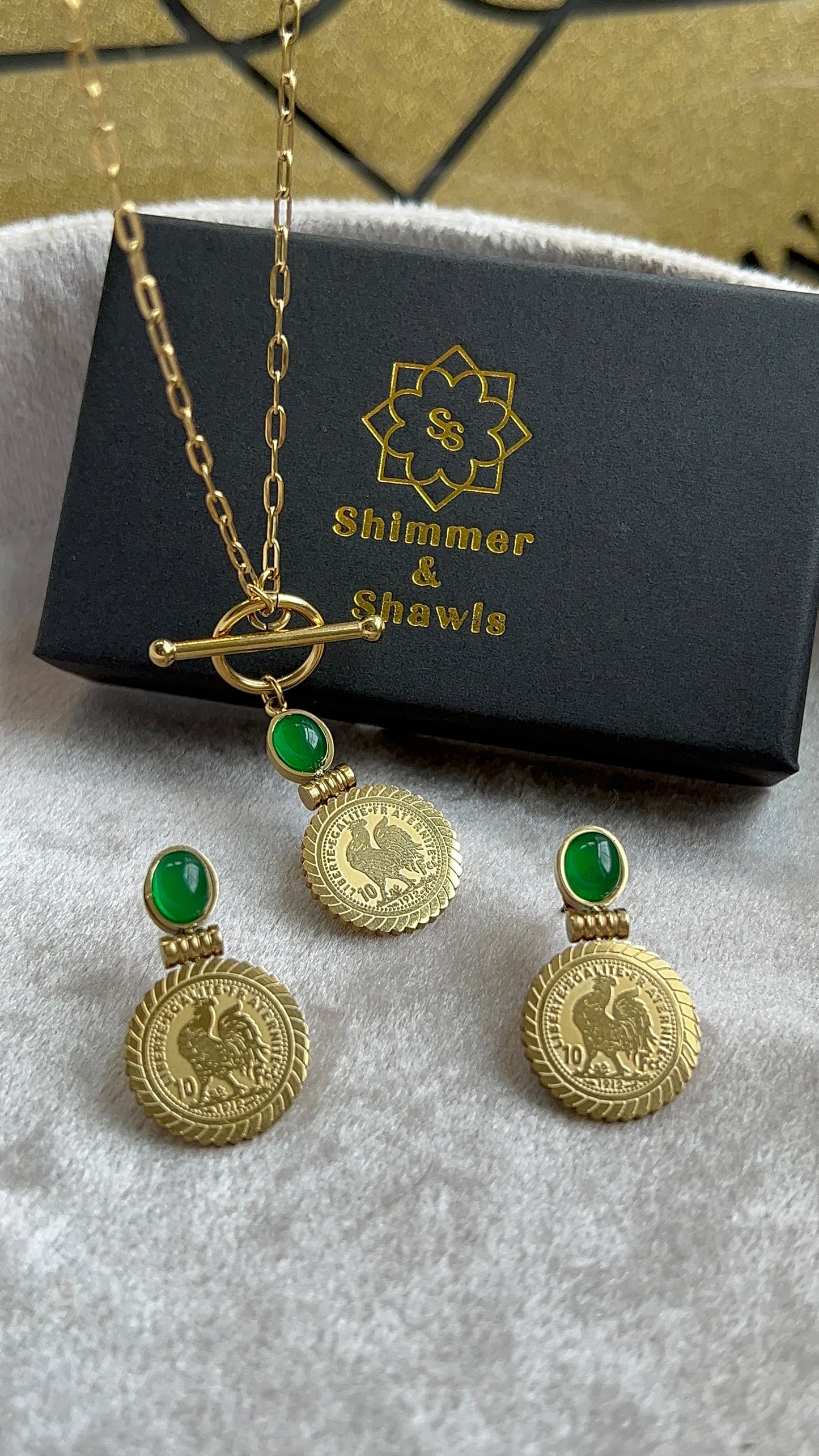 Medina Vintage Louiza Four Piece Set